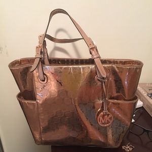 Michael Kors – Jet Set East/west Signature Tote